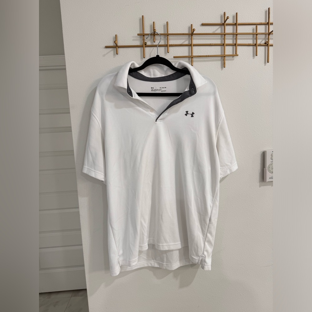 NWOT, HEATGEAR top, size XL